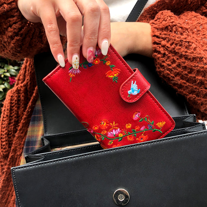 【ルイショップ】 花 刺繍 手帳型 スマホケース iPhone シリーズ 対応