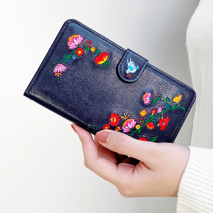 【ルイショップ】 花 刺繍 手帳型 スマホケース iPhone シリーズ 対応